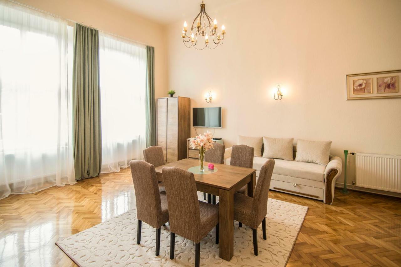 Suzy Apartman Eger Exterior photo